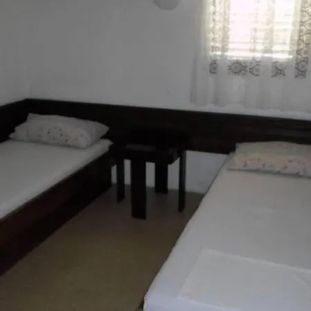 Miki Rogoznica - Comfort Two Bedroom With Terrace * Podglavica