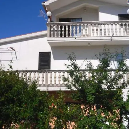 Miki Rogoznica - Comfort Two Bedroom With Terrace Apartman *