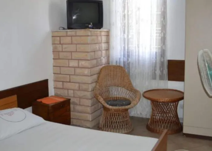 Miki Rogoznica - Comfort Two Bedroom With Terrace Appartement